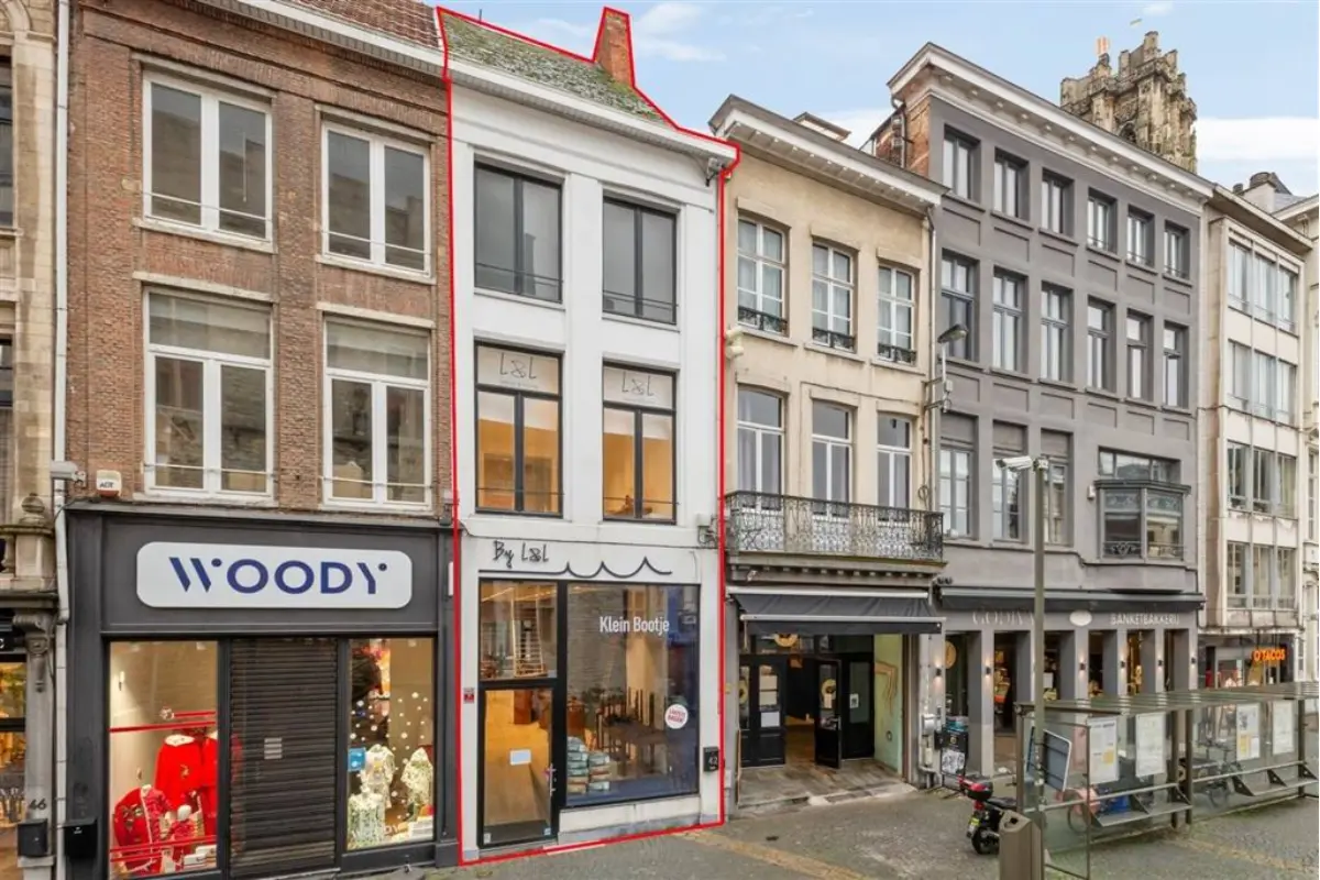 Appartementsgebouw te  koop in Mechelen 2800 960000.00€ 1 slaapkamers 279.00m² - Zoekertje 559766