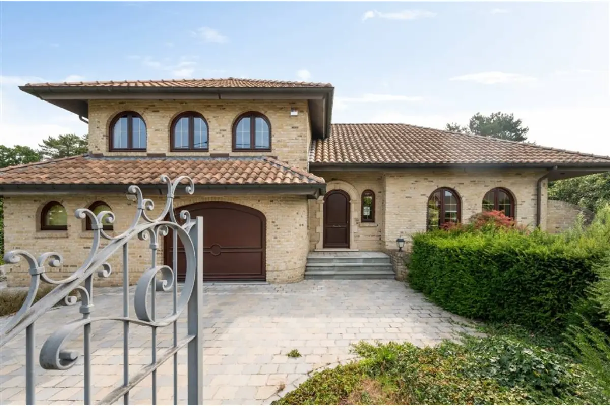 Huis te  koop in Olen 2250 789000.00€ 3 slaapkamers 391.00m² - Zoekertje 560080