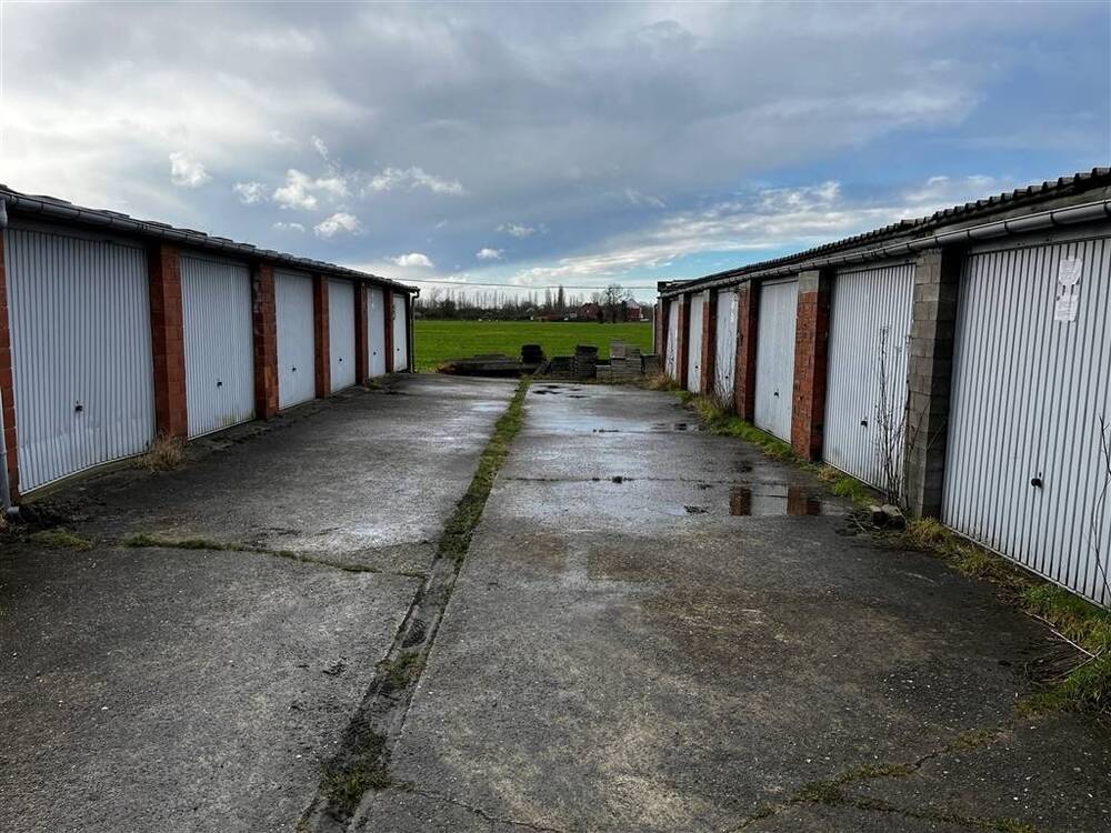 Parking & garage te koop in Lier 2500 199000.00€ slaapkamers m² - Zoekertje 560607