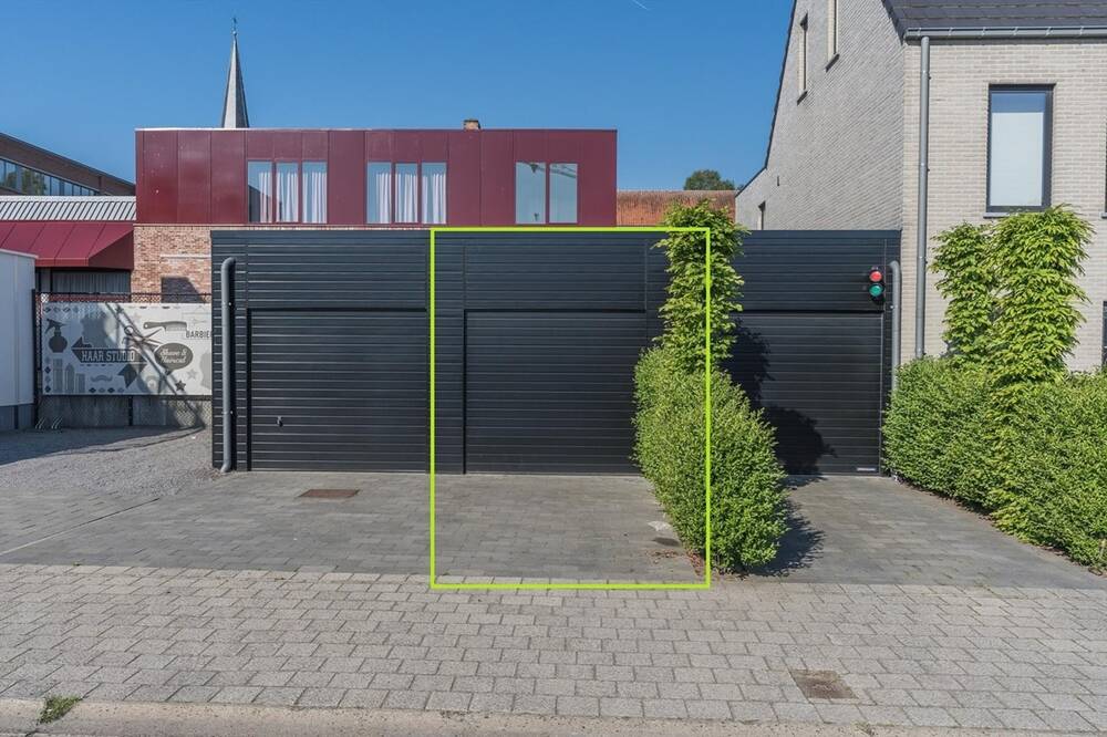 Parking & garage te  huur in Olen 2250 110.00€  slaapkamers m² - Zoekertje 560935