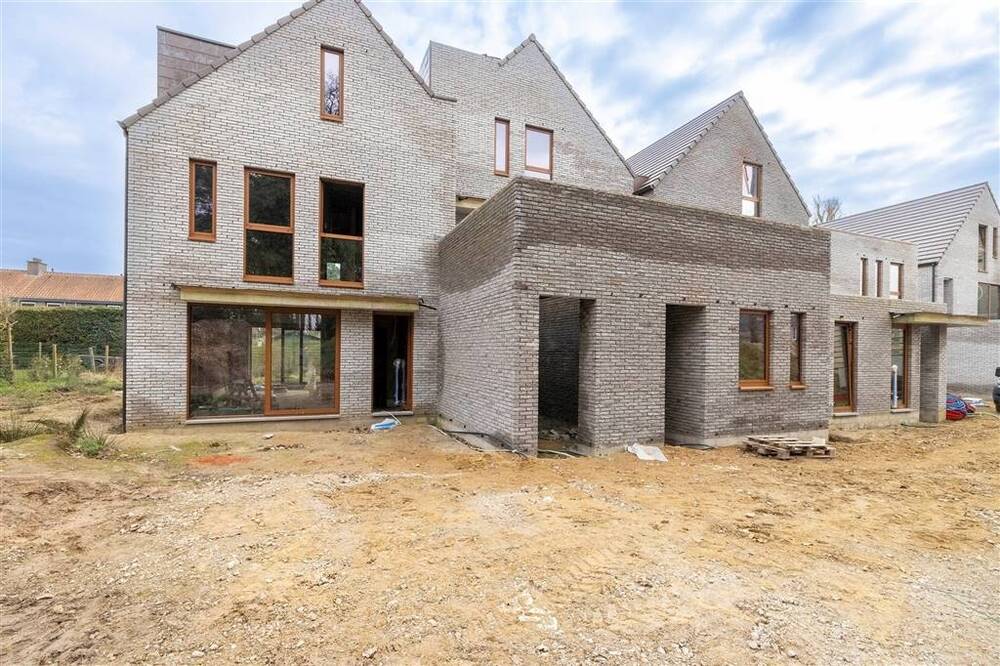 Huis te  koop in Olen 2250 380000.00€ 3 slaapkamers 184.00m² - Zoekertje 562080