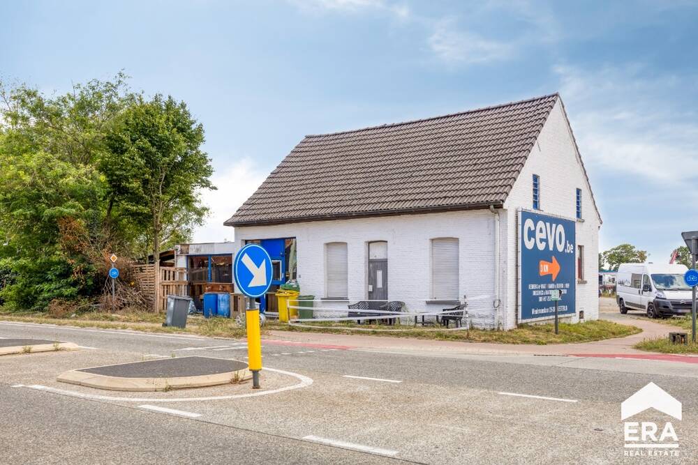 Huis te  koop in Geel 2440 199000.00€ 2 slaapkamers 213.00m² - Zoekertje 563239