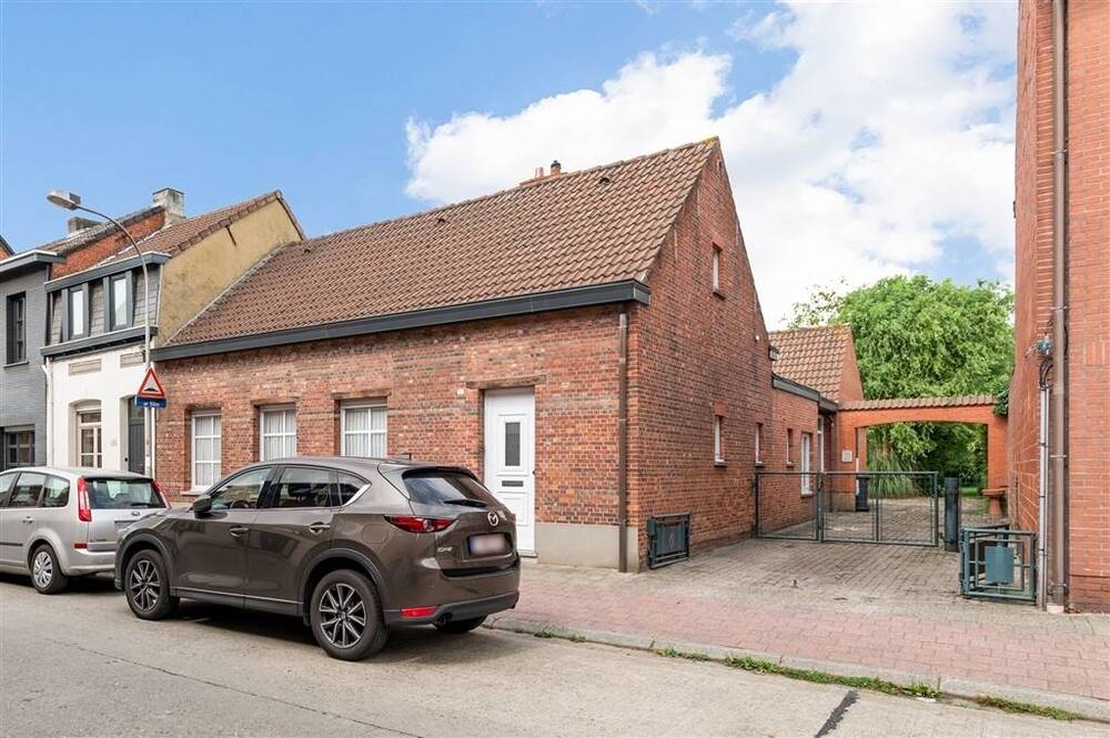 Huis te koop in Brasschaat 2930 459000.00€ 3 slaapkamers 236.00m² - Zoekertje 563924