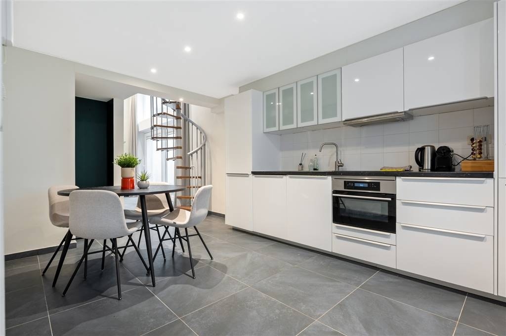 Appartement te koop in Antwerpen 2000 275000.00€ 1 slaapkamers 66.00m² - Zoekertje 564356