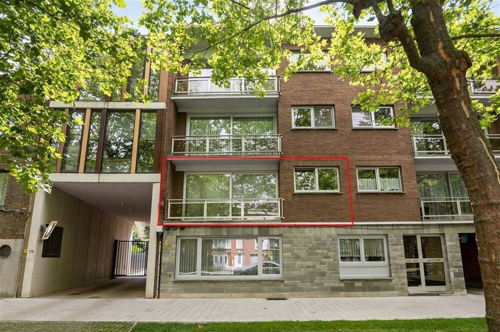 Appartement te koop in Deurne 2100 419000.00€ 3 slaapkamers 121.00m² - Zoekertje 565212