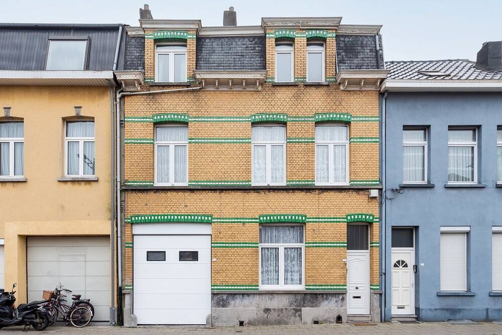 Huis te  koop in Hoboken 2660 355000.00€ 7 slaapkamers 333.00m² - Zoekertje 565830