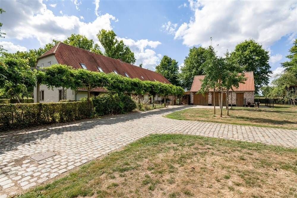 Huis te  koop in Geel 2440 1100000.00€ 4 slaapkamers 203.00m² - Zoekertje 565849