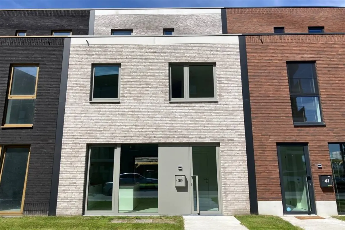 Huis te  huur in Turnhout 2300 1395.00€ 3 slaapkamers m² - Zoekertje 599262