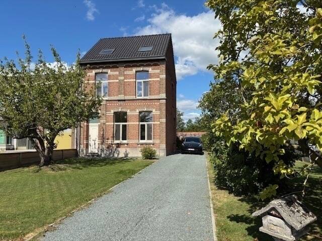 Huis te  koop in Koningshooikt 2500 650000.00€ 3 slaapkamers 170.00m² - Zoekertje 566094