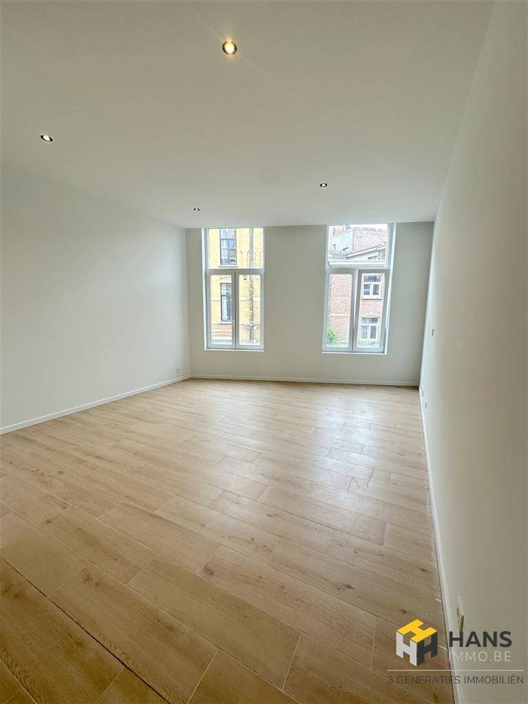 Appartement te huur in Berchem 2600 925.00€ 1 slaapkamers 62.00m² - Zoekertje 566366