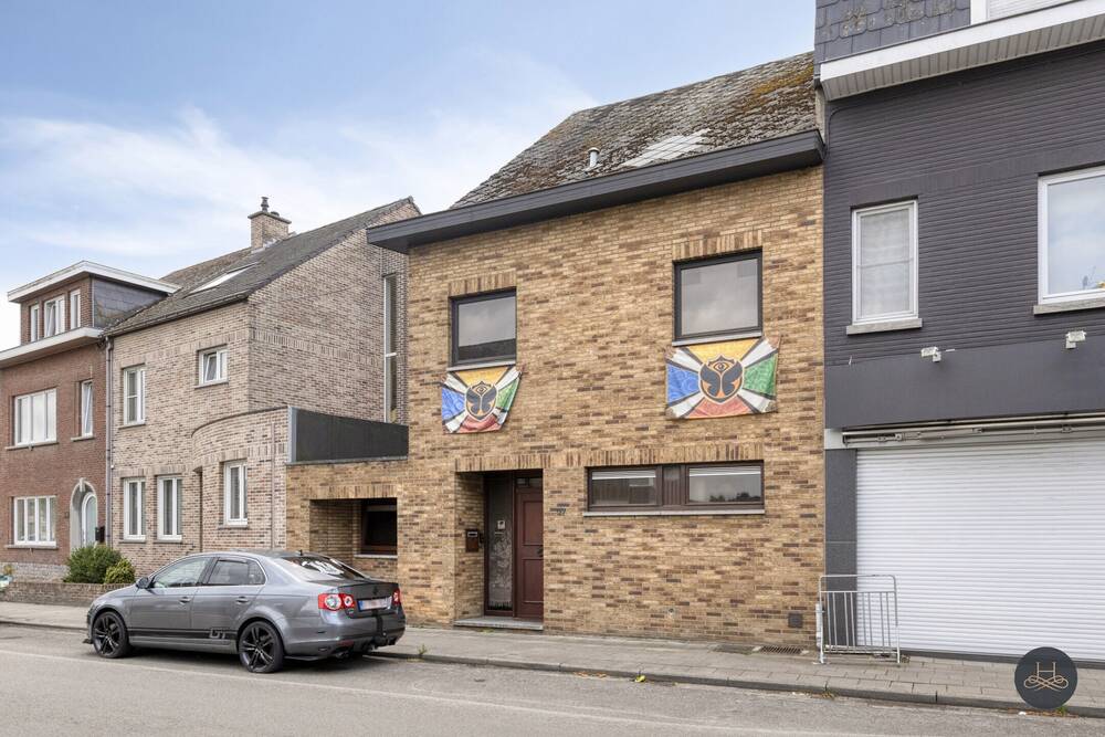 Huis te  koop in Mechelen 2800 349000.00€ 3 slaapkamers 216.00m² - Zoekertje 566769