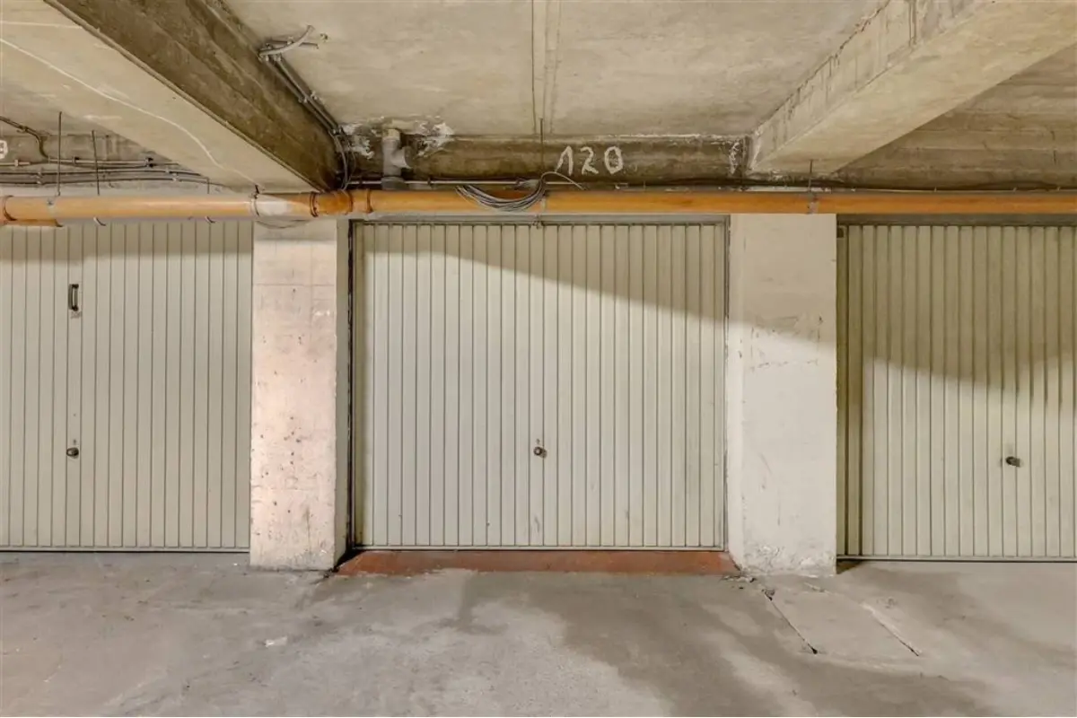 Box te  koop in Wilrijk 2610 22500.00€  slaapkamers m² - Zoekertje 568295