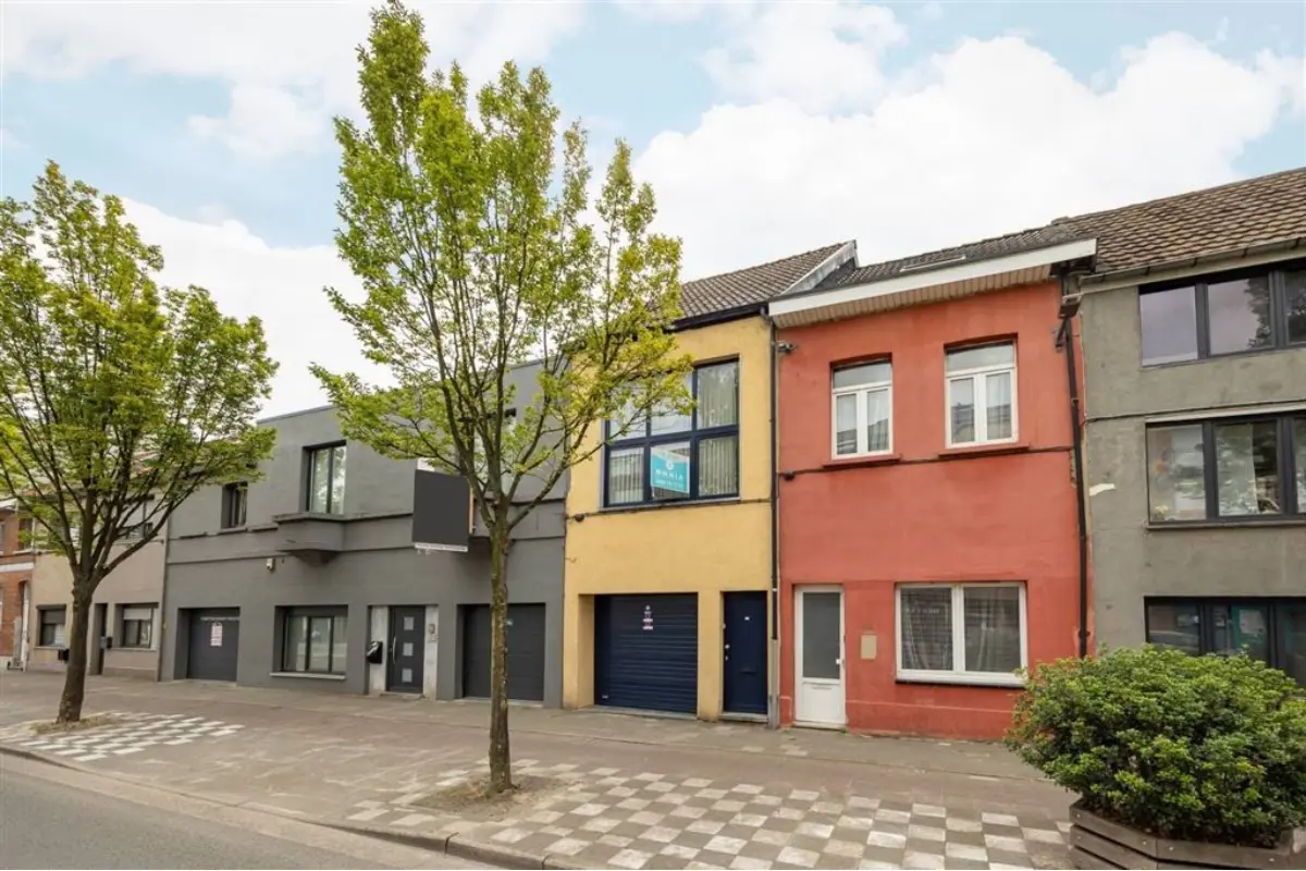 Huis te  koop in Hoboken 2660 199000.00€ 1 slaapkamers 116.00m² - Zoekertje 568357