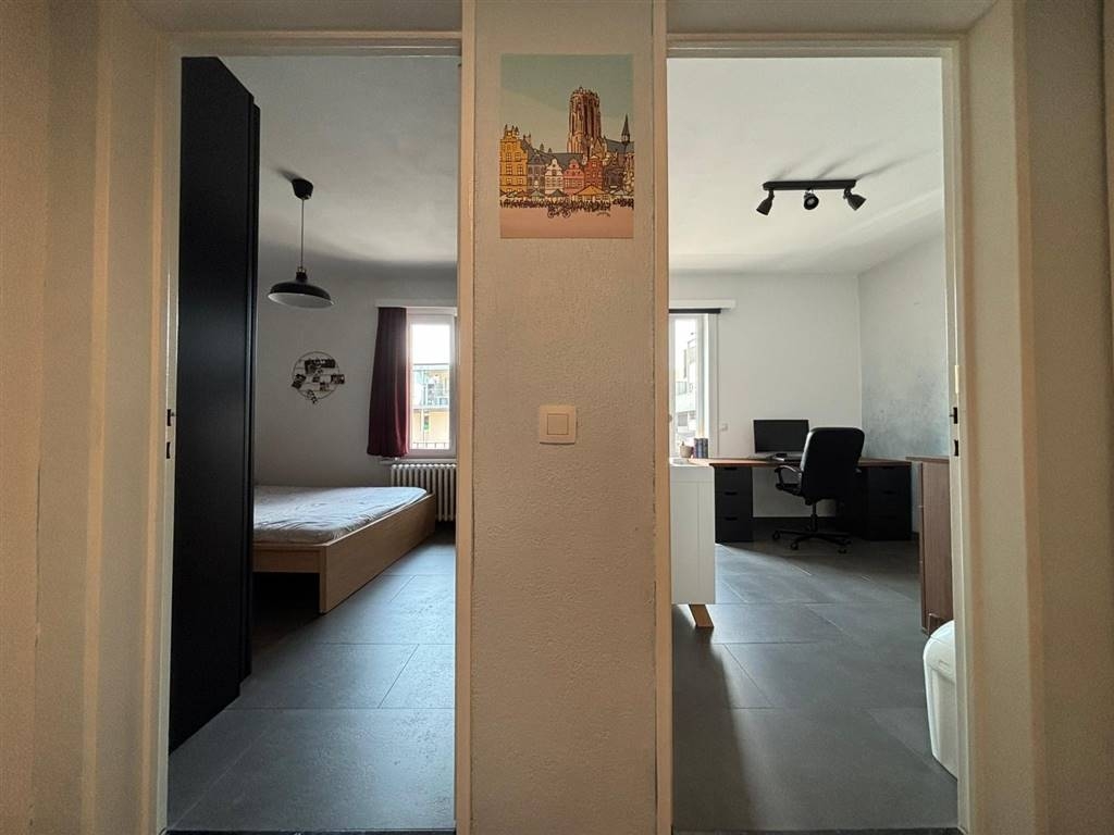 Appartement te  huur in Mechelen 2800 1045.00€ 2 slaapkamers m² - Zoekertje 570167