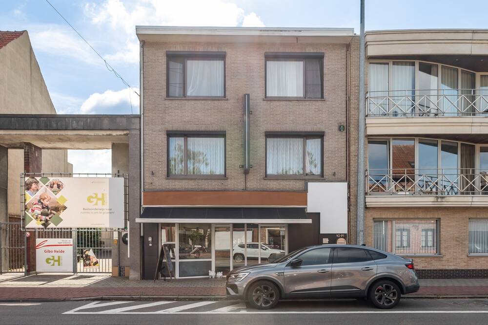 Huis te  koop in Brasschaat 2930 649000.00€ 3 slaapkamers m² - Zoekertje 569155