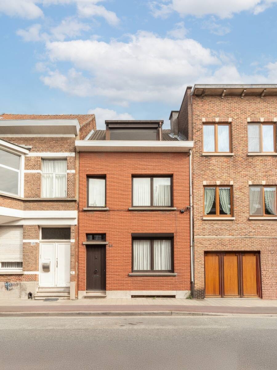 Huis te koop in Wilrijk 2610 299000.00€ 3 slaapkamers 155.00m² - Zoekertje 569922