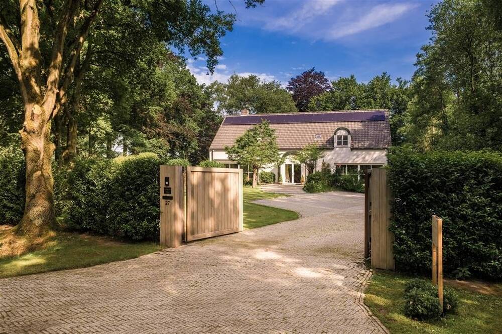 Huis te  koop in Kalmthout 2920 1165000.00€ 6 slaapkamers 392.00m² - Zoekertje 570325