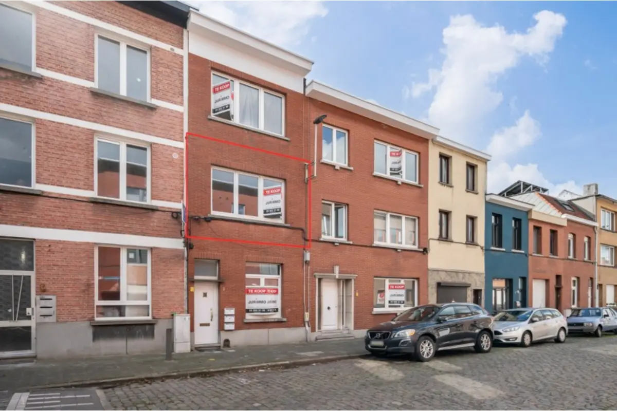 Appartement te  koop in Wilrijk 2610 181000.00€ 1 slaapkamers 55.00m² - Zoekertje 570695