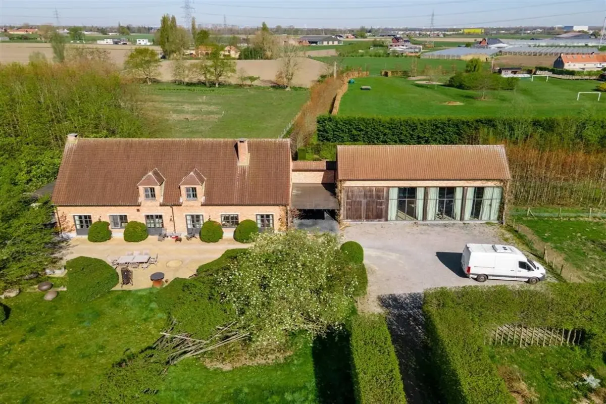 Huis te  koop in Reet 2840 2000000.00€ 4 slaapkamers 274.00m² - Zoekertje 570694