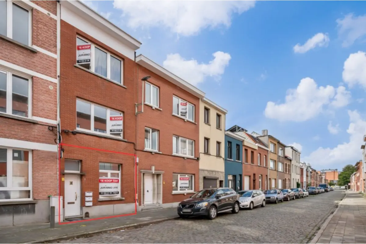 Appartement te  koop in Wilrijk 2610 199000.00€ 1 slaapkamers 55.00m² - Zoekertje 570696