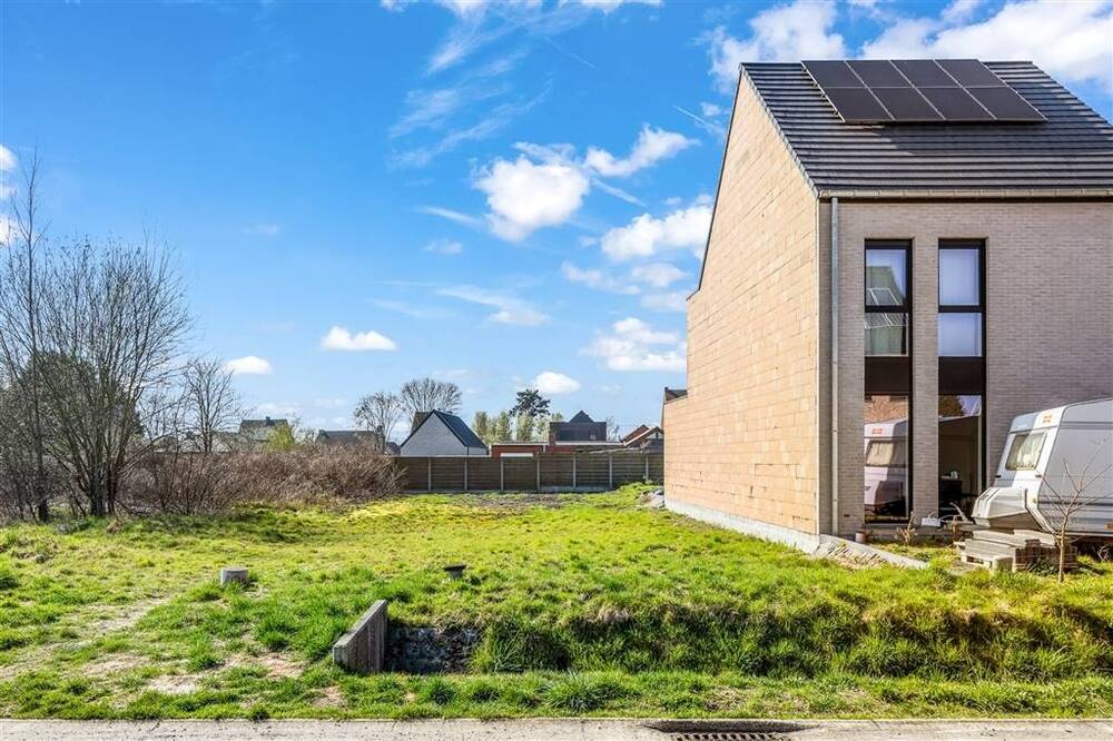 Grond te  koop in Mol 2400 99000.00€  slaapkamers m² - Zoekertje 571397