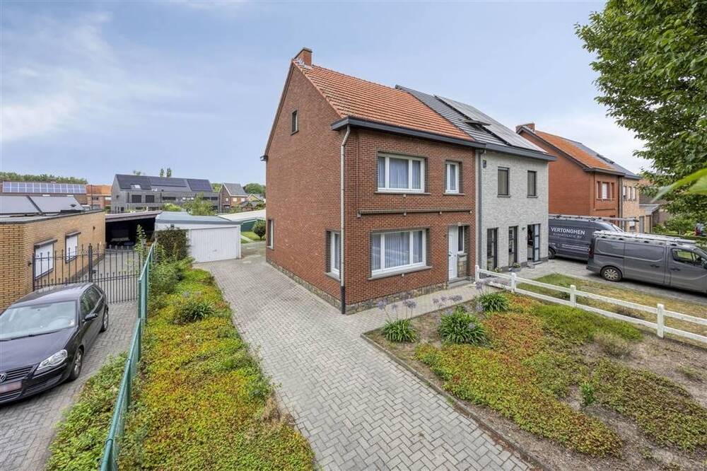 Huis te koop in Lippelo 2890 315000.00€ 3 slaapkamers 146.00m² - Zoekertje 572109