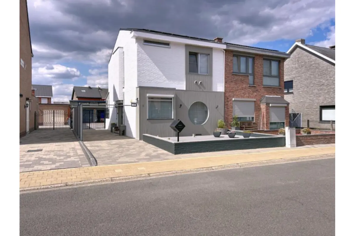 Huis te  koop in Willebroek 2830 369000.00€ 3 slaapkamers 150.00m² - Zoekertje 572206