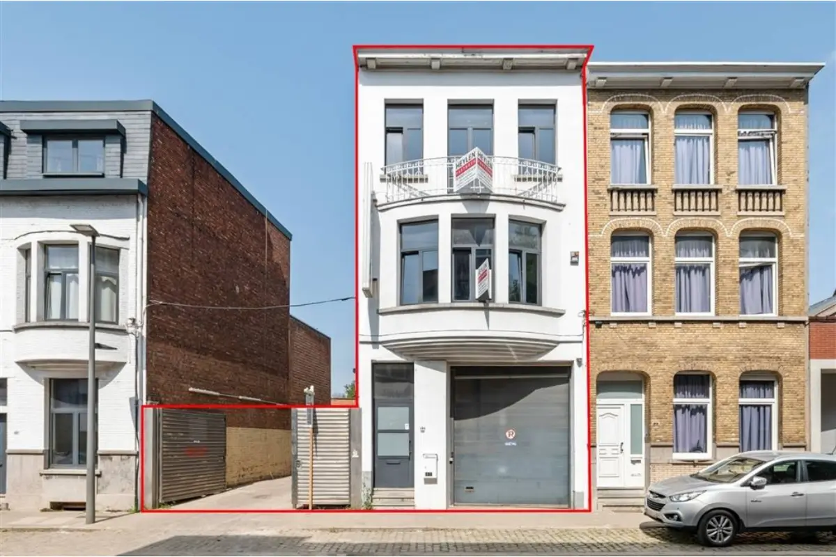 Appartementsgebouw te  koop in Merksem 2170 889000.00€  slaapkamers 521.82m² - Zoekertje 572283