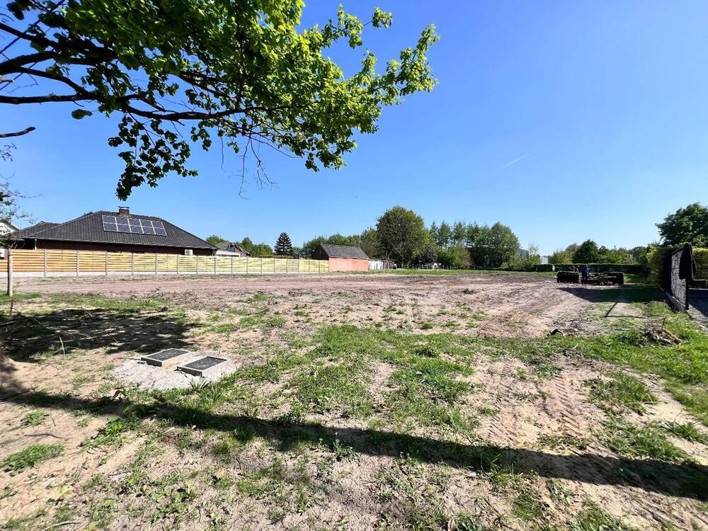 Grond te  koop in Mol 2400 185000.00€  slaapkamers m² - Zoekertje 572690