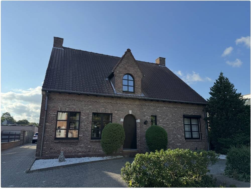 Huis te  huur in Oud-Turnhout 2360 1485.00€ 5 slaapkamers 400.00m² - Zoekertje 572916