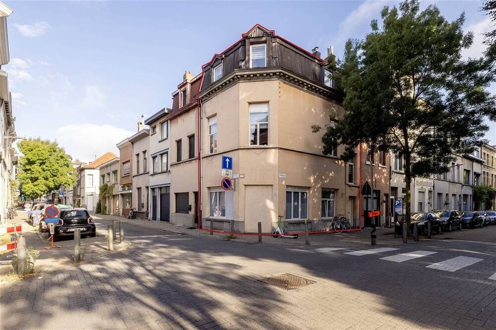 Huis te  koop in Borgerhout 2140 349000.00€ 4 slaapkamers 163.00m² - Zoekertje 573904