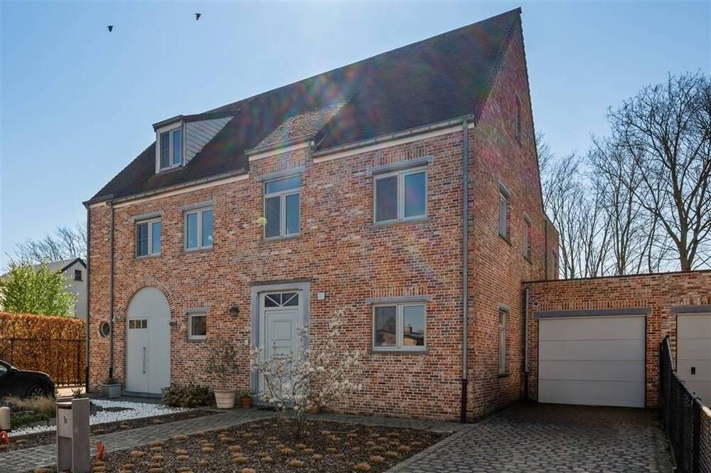 Huis te  in Itegem 2222 515000.00€ 4 slaapkamers 211.00m² - Zoekertje 573936