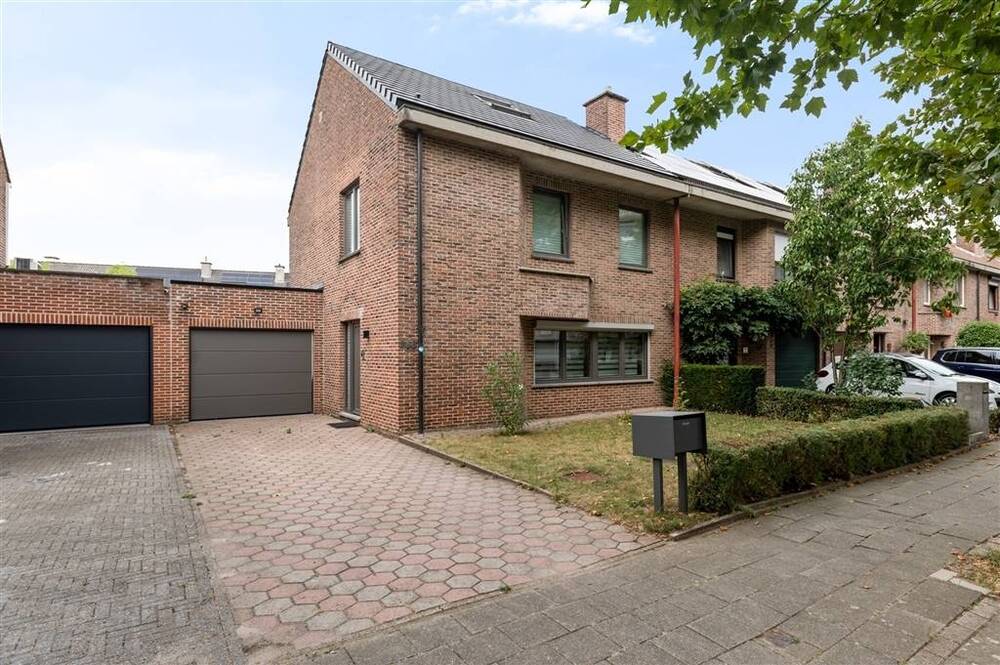 Huis te  koop in Merksem 2170 495000.00€ 4 slaapkamers m² - Zoekertje 573888
