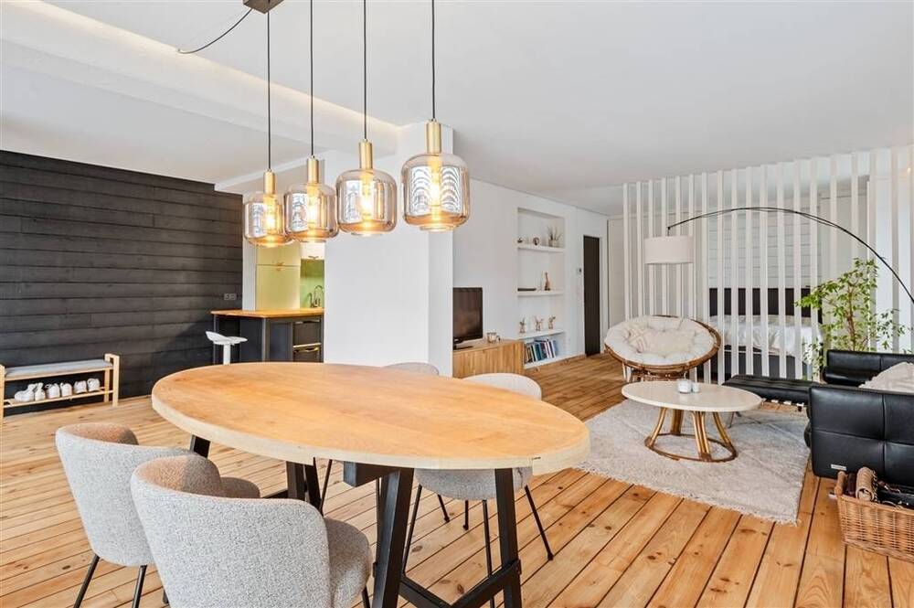 Appartement te  koop in Deurne 2100 160000.00€ 1 slaapkamers 67.00m² - Zoekertje 573319