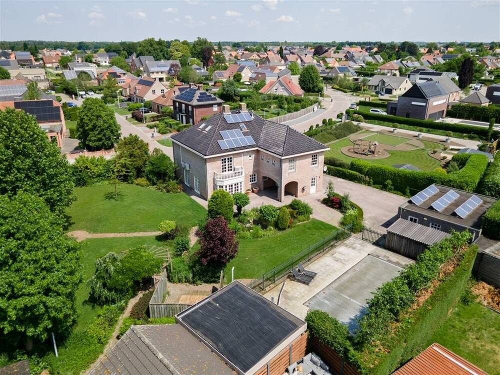Huis te koop in Arendonk 2370 839000.00€ 6 slaapkamers 434.00m² - Zoekertje 573309