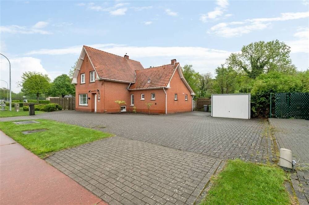 Huis te  koop in Retie 2470 375000.00€ 3 slaapkamers 175.00m² - Zoekertje 573287