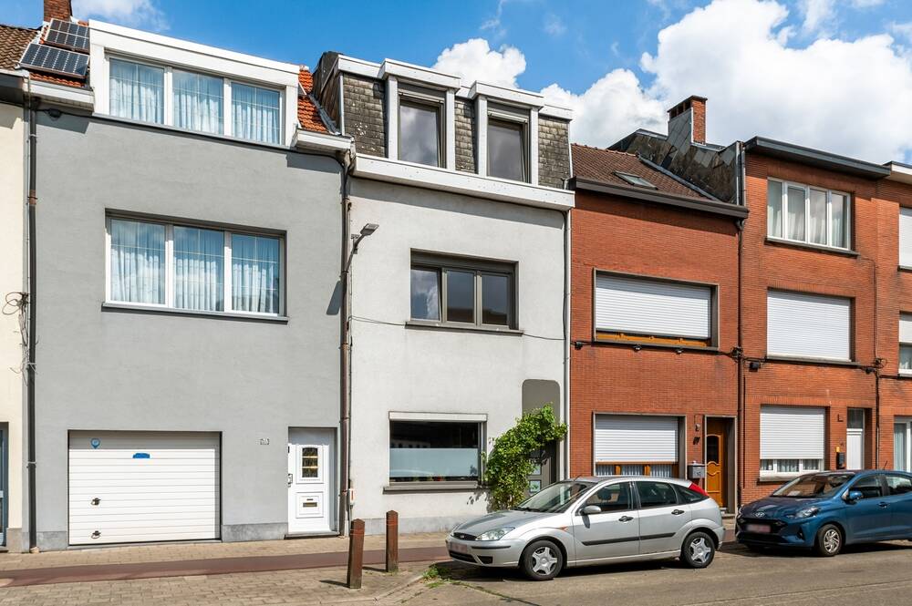 Huis te  koop in Merksem 2170 369000.00€ 4 slaapkamers 168.00m² - Zoekertje 573221
