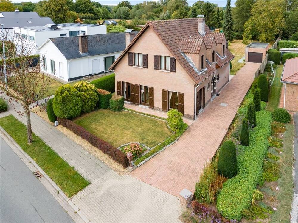 Villa te  koop in Liezele 2870 575000.00€ 4 slaapkamers 212.00m² - Zoekertje 574943