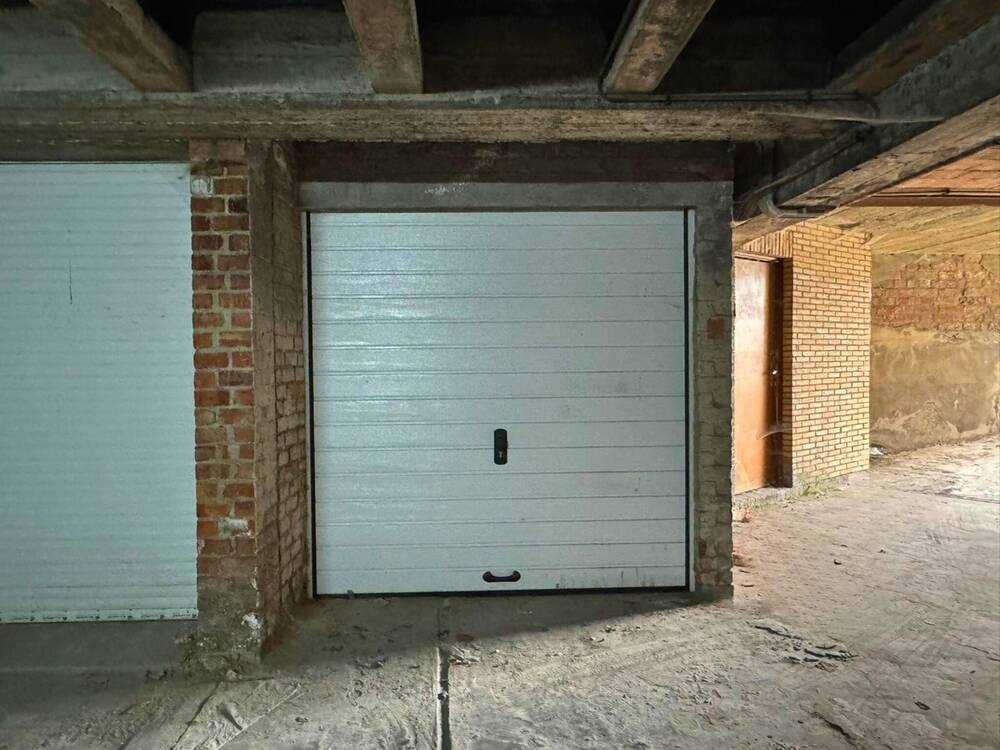 Box te  koop in Deurne 2100 17500.00€  slaapkamers m² - Zoekertje 574880