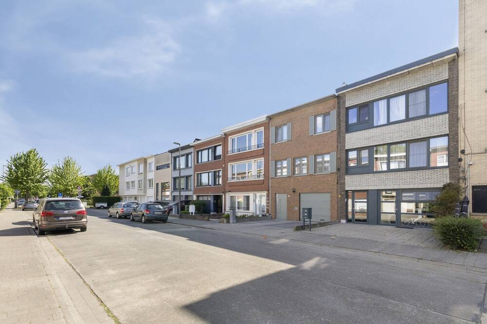 Appartement te  koop in Deurne 2100 179000.00€ 2 slaapkamers 78.00m² - Zoekertje 575418