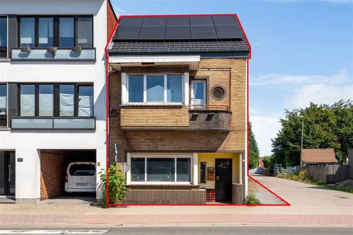 Huis te  koop in Koningshooikt 2500 349000.00€ 3 slaapkamers 207.00m² - Zoekertje 576237