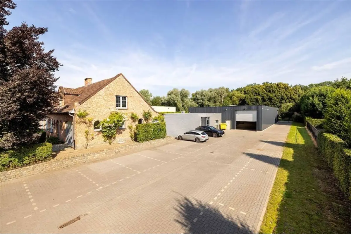 Handelszaak te  koop in Herentals 2200 1750000.00€ 4 slaapkamers 248.00m² - Zoekertje 576185