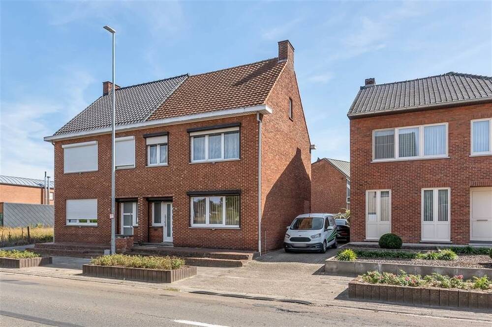Huis te  koop in Mol 2400 320000.00€ 4 slaapkamers 181.00m² - Zoekertje 576311