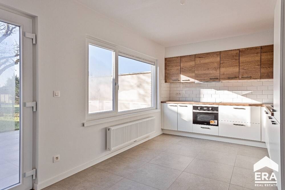 Huis te  koop in Mol 2400 387500.00€ 3 slaapkamers 184.00m² - Zoekertje 577652
