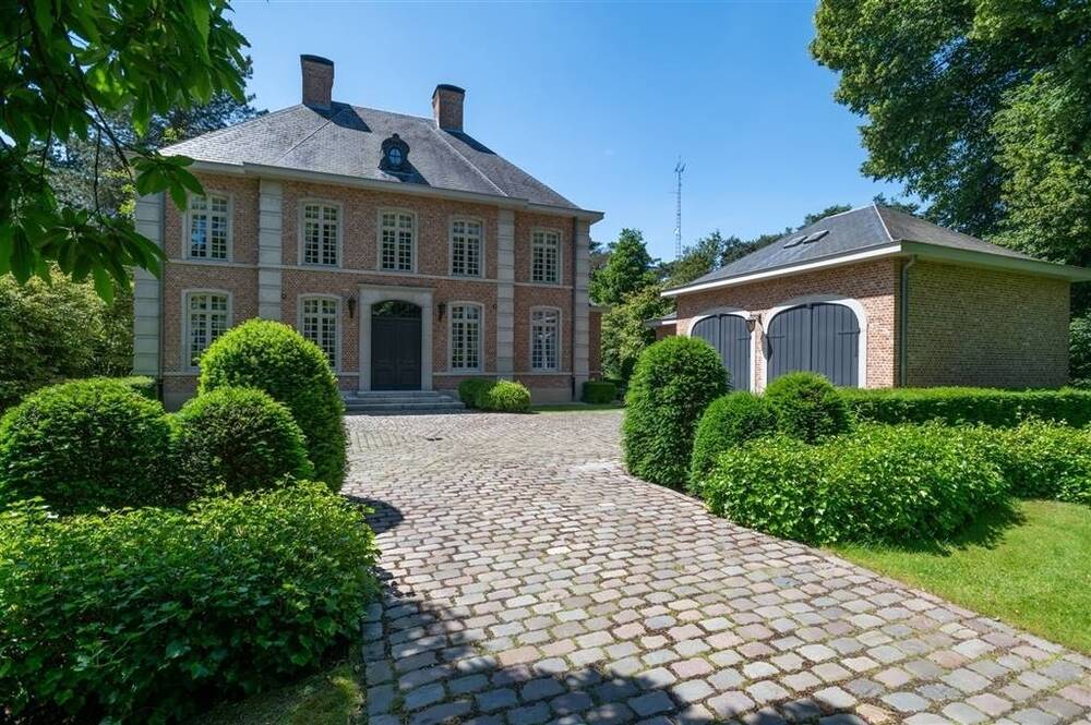 Villa te  koop in Pulle 2243 1450000.00€ 5 slaapkamers 345.00m² - Zoekertje 576783