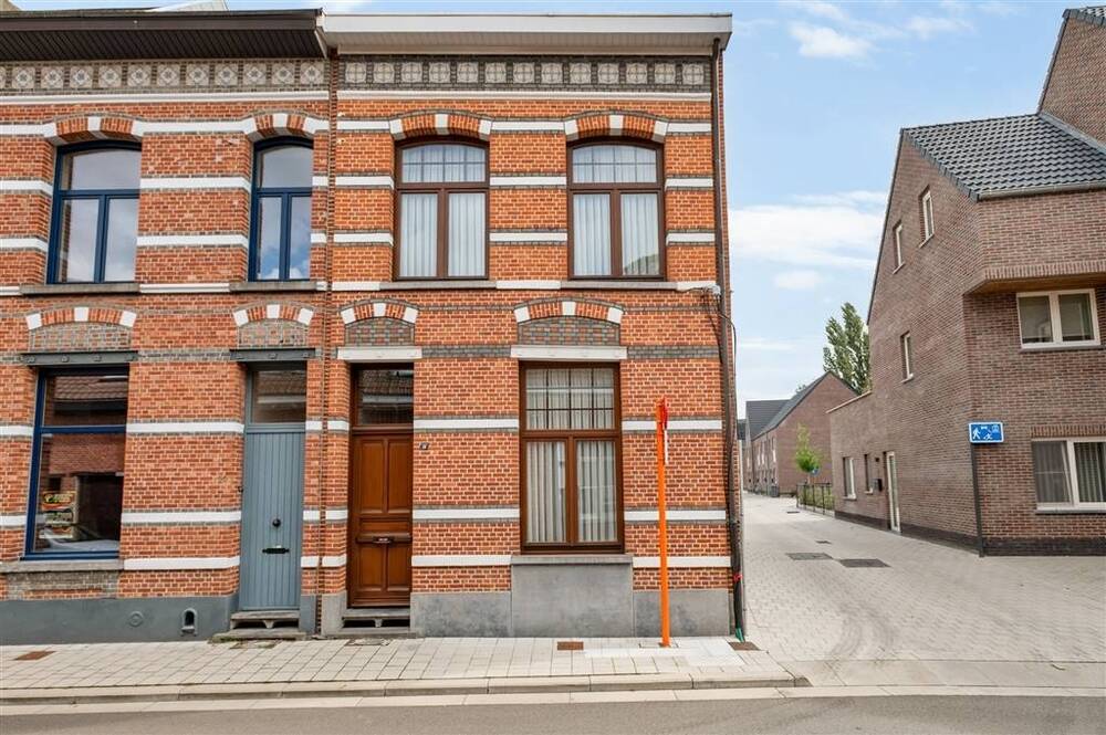 Huis te  koop in Turnhout 2300 315000.00€ 3 slaapkamers 163.00m² - Zoekertje 576780