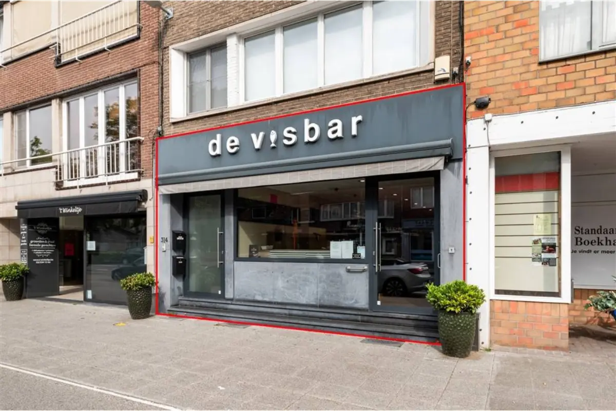 Handelszaak te  koop in Brasschaat 2930 590000.00€  slaapkamers 162.00m² - Zoekertje 577739