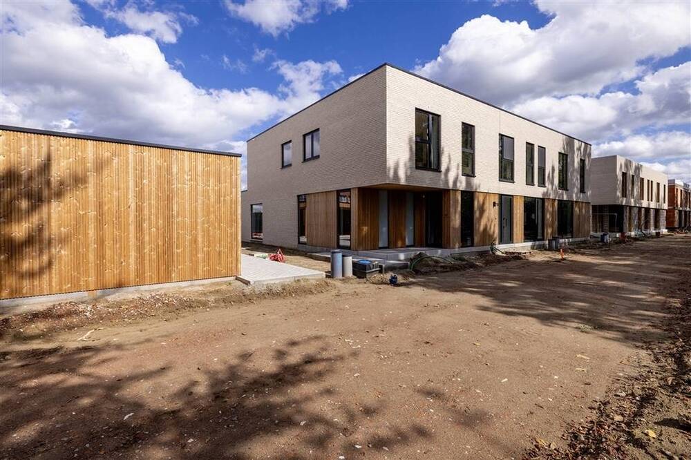 Huis te  koop in Noorderwijk 2200 420835.00€ 3 slaapkamers 166.00m² - Zoekertje 578707