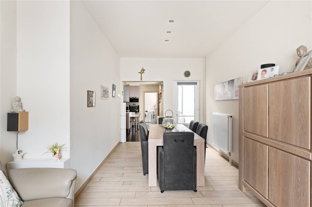 Huis te  koop in Hoboken 2660 375000.00€ 2 slaapkamers 102.00m² - Zoekertje 580124
