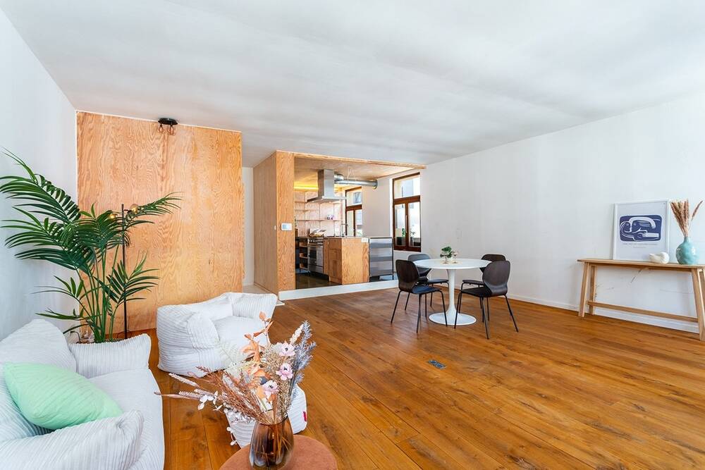 Huis te  koop in Berchem 2600 425000.00€ 3 slaapkamers 157.00m² - Zoekertje 580000